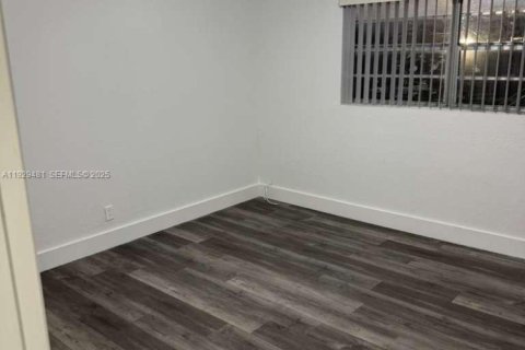 Adosado en venta en Plantation, Florida, 2 dormitorios, 87.14 m2 № 1987669 - foto 16