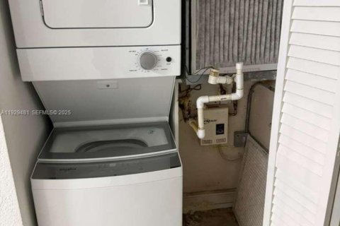 Adosado en venta en Plantation, Florida, 2 dormitorios, 87.14 m2 № 1987669 - foto 9