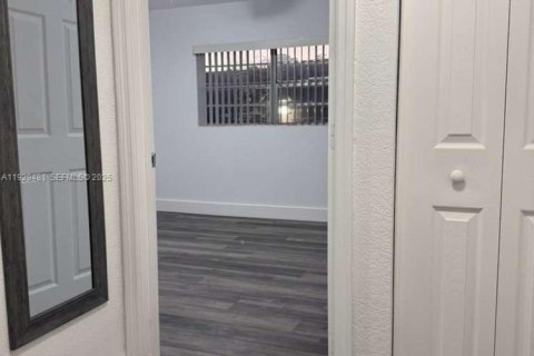 Adosado en venta en Plantation, Florida, 2 dormitorios, 87.14 m2 № 1987669 - foto 11