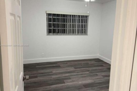 Adosado en venta en Plantation, Florida, 2 dormitorios, 87.14 m2 № 1987669 - foto 10