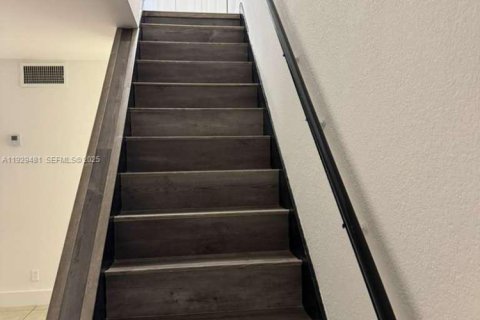 Adosado en venta en Plantation, Florida, 2 dormitorios, 87.14 m2 № 1987669 - foto 12