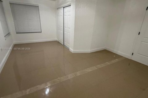 Снять в аренду виллу или дом в Майами, Флорида 5 спален, 242.1м2, № 1993674 - фото 15