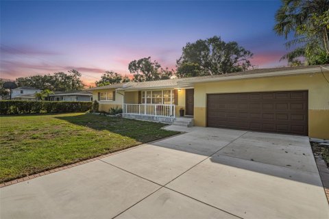 Villa ou maison à Clearwater, Floride 3 chambres, 169.92 m2 № 2229784