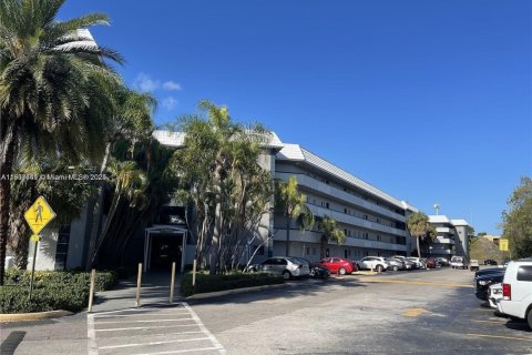 Casa en alquiler en Cutler Bay, Florida, 1 dormitorio, 40372.35 m2 № 1963899 - foto 18