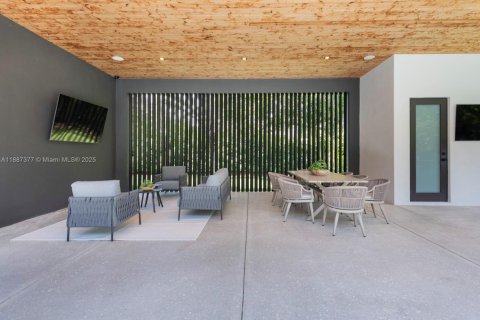 Casa en venta en Pinecrest, Florida, 8 dormitorios, 785.49 m2 № 1932798 - foto 17