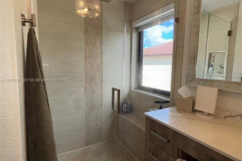 Снять в аренду виллу или дом в Майами, Флорида 4 спальни, 213.02м2, № 1986182 - фото 22