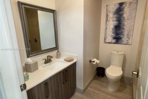 Снять в аренду виллу или дом в Майами, Флорида 4 спальни, 213.02м2, № 1986182 - фото 4