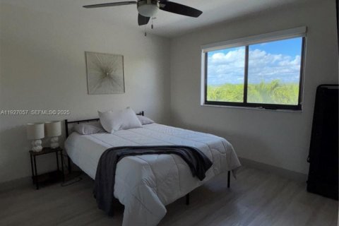 Снять в аренду виллу или дом в Майами, Флорида 4 спальни, 213.02м2, № 1986182 - фото 14