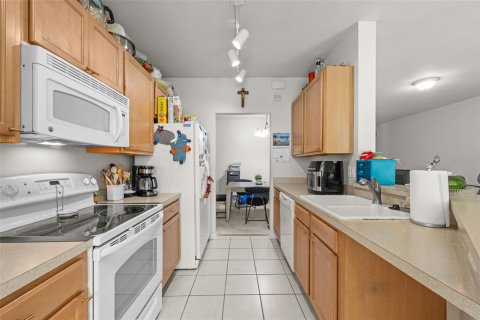 Copropriété à vendre à Riverview, Floride: 3 chambres, 130.16 m2 № 1915633 - photo 5