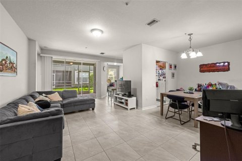 Copropriété à vendre à Riverview, Floride: 3 chambres, 130.16 m2 № 1915633 - photo 8