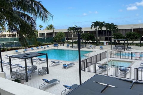 Condominio en alquiler en Miami, Florida, 1 dormitorio, 93.37 m2 № 2062781 - foto 8