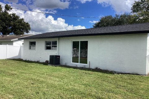 Villa ou maison à vendre à Orlando, Floride: 4 chambres, 126.44 m2 № 2418658 - photo 15