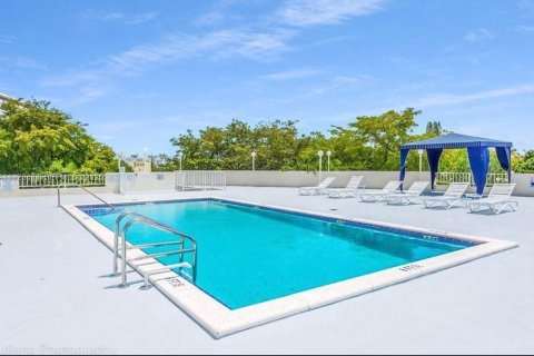 Copropriété à vendre à Miami Beach, Floride: 1 chambre, 74.32 m2 № 1982568 - photo 24