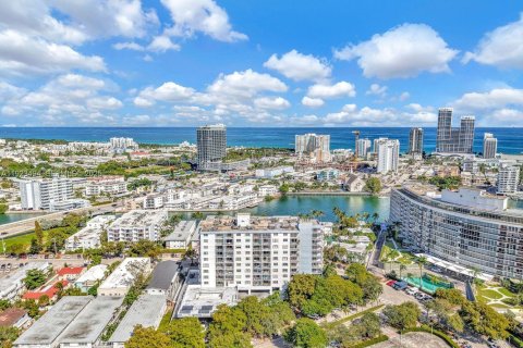 Copropriété à vendre à Miami Beach, Floride: 1 chambre, 74.32 m2 № 1982568 - photo 27