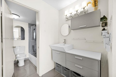 Copropriété à vendre à Miami Beach, Floride: 1 chambre, 74.32 m2 № 1982568 - photo 15