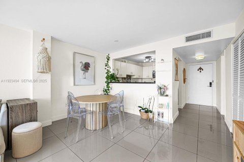 Copropriété à vendre à Miami Beach, Floride: 1 chambre, 74.32 m2 № 1982568 - photo 6