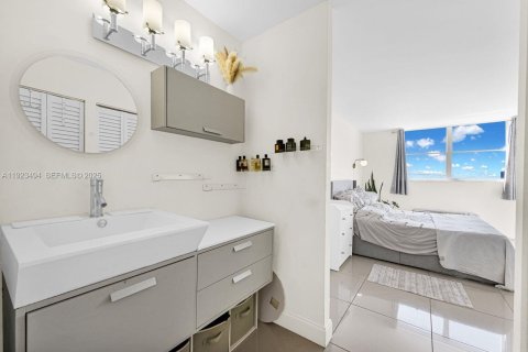 Copropriété à vendre à Miami Beach, Floride: 1 chambre, 74.32 m2 № 1982568 - photo 14