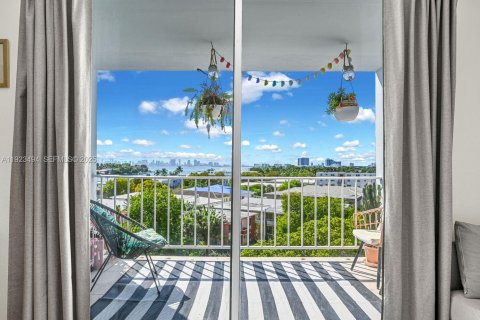 Copropriété à vendre à Miami Beach, Floride: 1 chambre, 74.32 m2 № 1982568 - photo 19