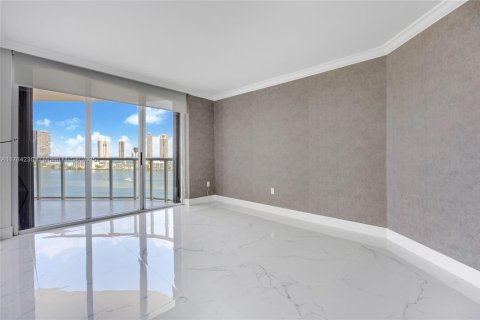 Condo in Aventura, Florida, 3 bedrooms  № 1861179 - photo 8