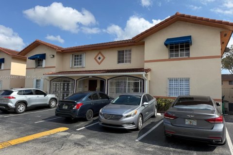Condominio en alquiler en Hialeah, Florida, 2 dormitorios, 89.19 m2 № 2171265 - foto 11