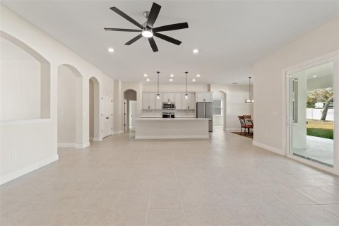 House in Spring Hill, Florida 5 bedrooms, 284.28 sq.m. № 1525441 - photo 10