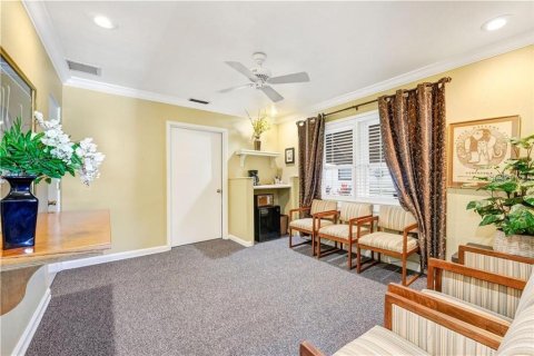 Propiedad comercial en alquiler en Orlando, Florida, 129.69 m2 № 1517954 - foto 4