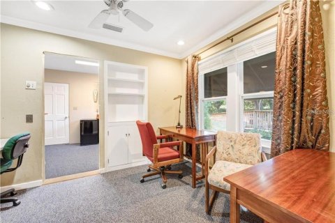 Propiedad comercial en alquiler en Orlando, Florida, 129.69 m2 № 1517954 - foto 11