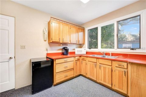Propiedad comercial en alquiler en Orlando, Florida, 129.69 m2 № 1517954 - foto 7
