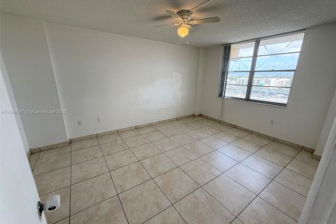 Copropriété à vendre à Miami, Floride: 1 chambre, 78.04 m2 № 1825809 - photo 5