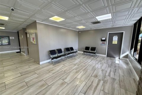 Copropriété à vendre à Miami, Floride: 1 chambre, 78.04 m2 № 1825809 - photo 14