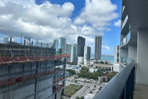 Condominio en venta en Miami, Florida, 1 dormitorio, 69.86 m2 № 1699137 - foto 15