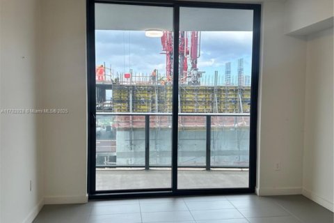 Condominio en venta en Miami, Florida, 1 dormitorio, 69.86 m2 № 1699137 - foto 10