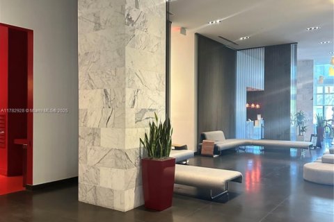 Condominio en venta en Miami, Florida, 1 dormitorio, 69.86 m2 № 1699137 - foto 17