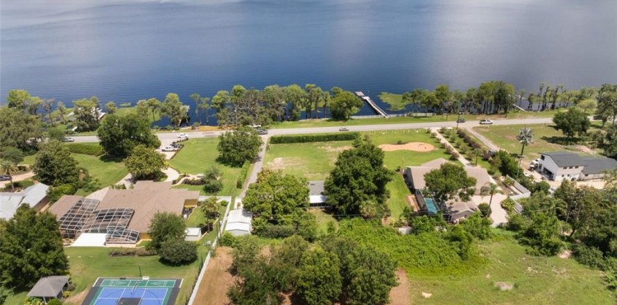 Terreno en Clermont, Florida № 1792221