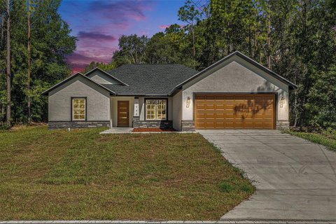 House in Citrus Springs, Florida 3 bedrooms, 134.62 sq.m. № 1792733 - photo 1
