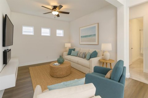House in Parrish, Florida 4 bedrooms, 278.89 sq.m. № 1917576 - photo 16