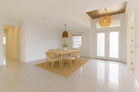 House in Parrish, Florida 4 bedrooms, 278.89 sq.m. № 1917576 - photo 18