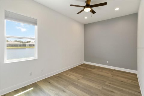 House in Parrish, Florida 4 bedrooms, 278.89 sq.m. № 1917576 - photo 20