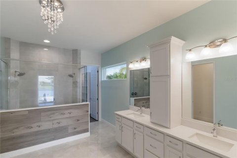 House in Parrish, Florida 4 bedrooms, 278.89 sq.m. № 1917576 - photo 11