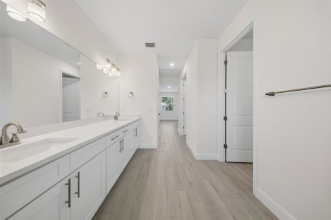 House in St. Lucie, Florida 4 bedrooms, 164.9 sq.m. № 2083288 - photo 11