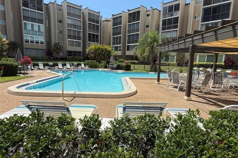 Купить кондоминиум в Клируотер, Флорида 4 комнаты, 66.89м2, № 2233801 - фото 14