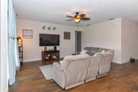 Villa ou maison à vendre à Port St. Lucie, Floride: 4 chambres, 190.45 m2 № 2086714 - photo 13