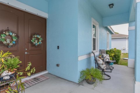 Villa ou maison à vendre à Port St. Lucie, Floride: 4 chambres, 190.45 m2 № 2086714 - photo 3