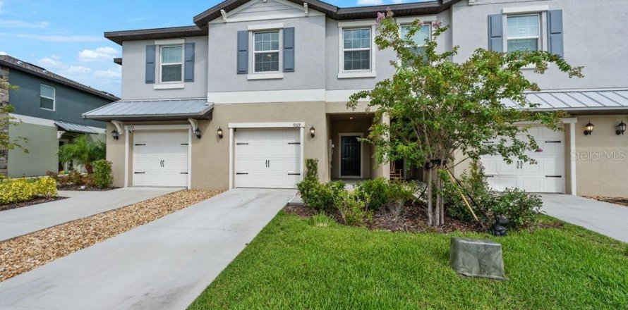 Townhouse in Parrish, Florida 3 bedrooms, 154.78 sq.m. № 2277503