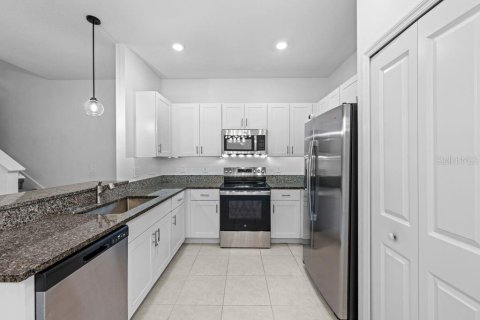 Townhouse in Parrish, Florida 3 bedrooms, 154.78 sq.m. № 2277503 - photo 3