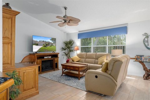 Casa en venta en Spring Hill, Florida, 3 dormitorios, 189.06 m2 № 1876025 - foto 27