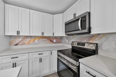 Appartement à louer à Port Charlotte, Floride: 3 chambres, 115.76 m2 № 2406491 - photo 3