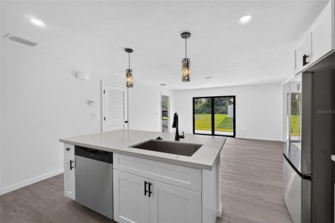 Appartement à louer à Port Charlotte, Floride: 3 chambres, 115.76 m2 № 2406491 - photo 5