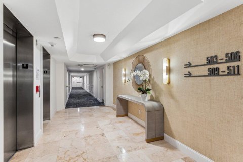 Condo in South Palm Beach, Florida, 2 bedrooms  № 2381432 - photo 3
