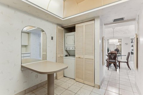 Condo in South Palm Beach, Florida, 2 bedrooms  № 2381432 - photo 20